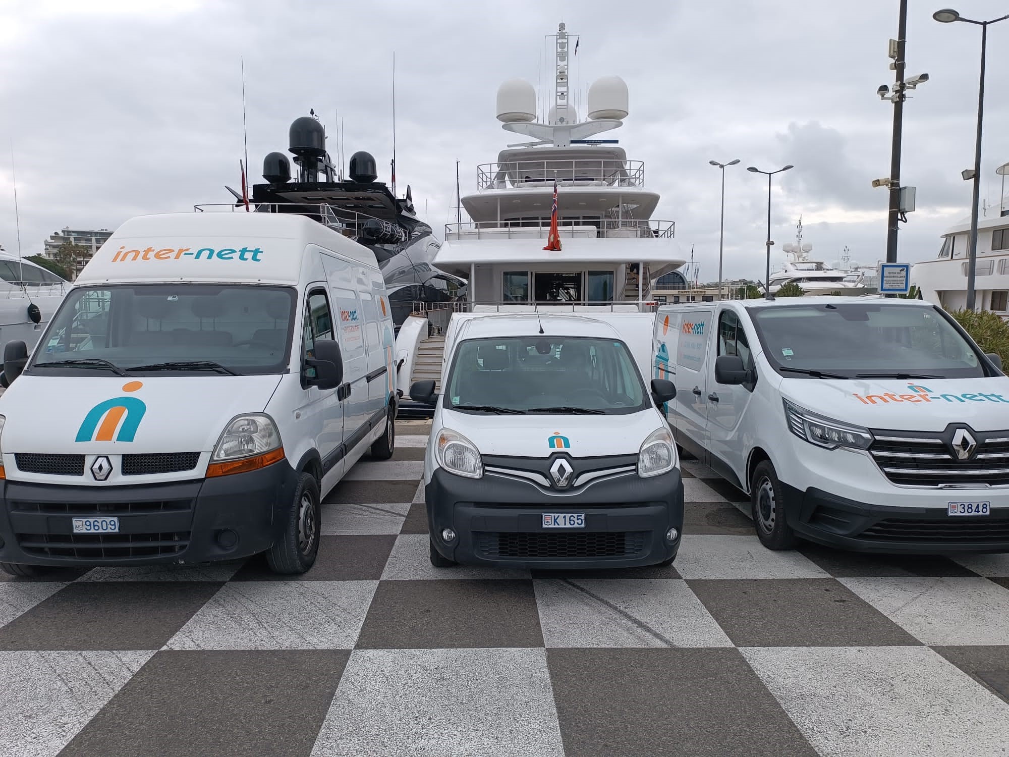 Port Canto Cannes, Carpet Cleaning for Superyachts